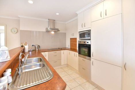 Photo of property in 25 Mariner Drive, Gulf Harbour, Whangaparaoa, 0930