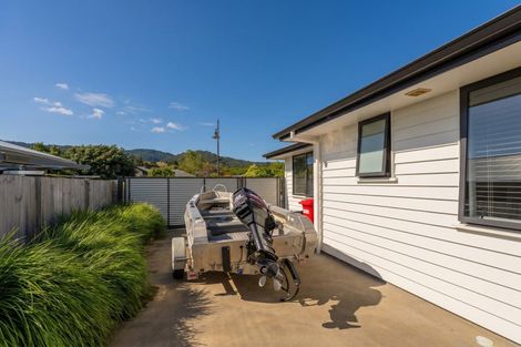 Photo of property in 5 Victoria Street, Coromandel, 3506