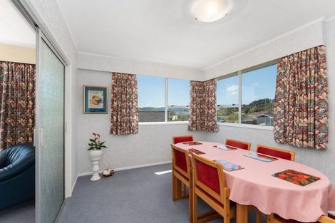 Photo of property in 1 Dunrobin Grove, Silverstream, Upper Hutt, 5019