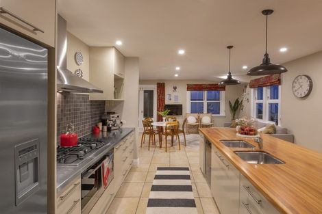 Photo of property in 33 Ferry Street, Seatoun, Wellington, 6022