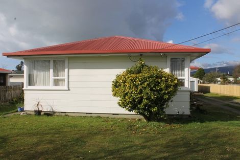 Photo of property in 79 Romilly Street, Westport, 7825