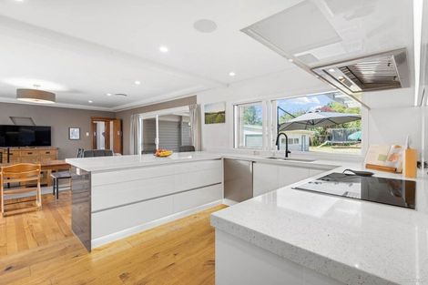 Photo of property in 43 Gloria Avenue, Te Atatu Peninsula, Auckland, 0610