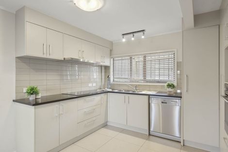 Photo of property in 12 Everard Avenue, Army Bay, Whangaparaoa, 0930