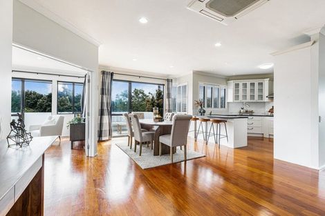 Photo of property in 5 Hobie Court, West Harbour, Auckland, 0618