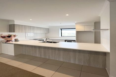 Photo of property in 217 Hobsonville Point Road, Hobsonville, Auckland, 0616