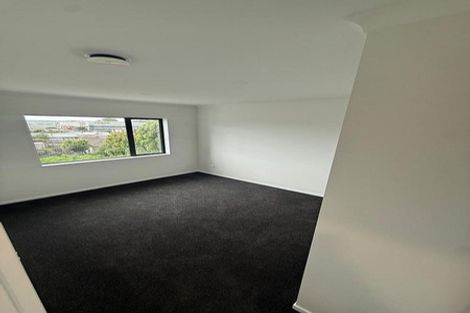 Photo of property in 16 Christmas Road, Manurewa, Auckland, 2102