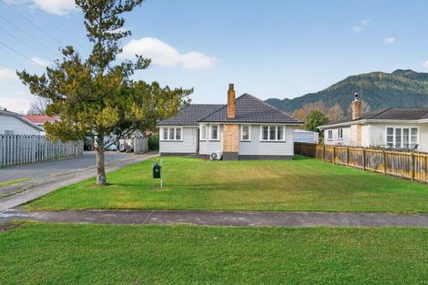 Photo of property in 2 Clarke Avenue, Te Aroha, 3320