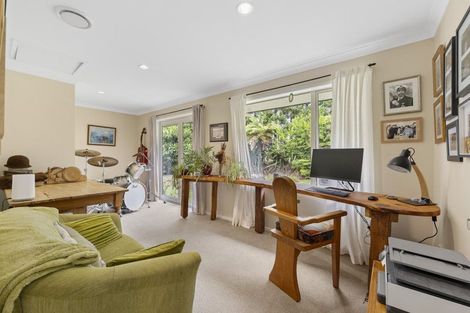 Photo of property in 1096 Egmont Road, Egmont Village, New Plymouth, 4372