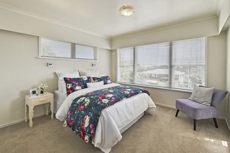 Photo of property in 8 Hamlet Place, Pukekohe, 2120