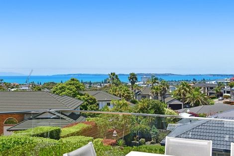 Photo of property in 56 Waldorf Crescent, Orewa, 0931
