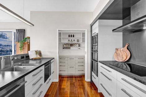 Photo of property in 4 Nikau Place, Hawera, 4610