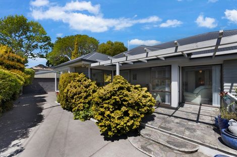 Photo of property in 233 Fifield Terrace, Opawa, Christchurch, 8023