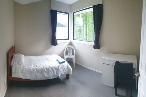 Photo of property in 15 Highland Place, Avonhead, Christchurch, 8042