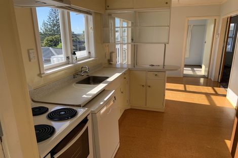 Photo of property in 16 Huruhuru Road, Massey, Auckland, 0614