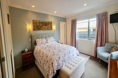 Photo of property in 5 Manhattan Court, Paraparaumu Beach, Paraparaumu, 5032