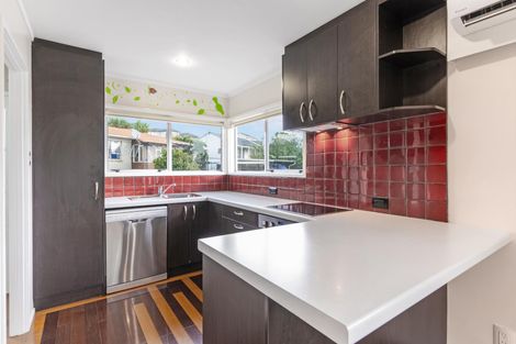 Photo of property in 1/1 Dalwhinnie Parade, Highland Park, Auckland, 2010
