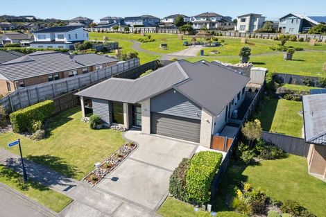 Photo of property in 21 Nelson Avenue, Aotea, Porirua, 5024