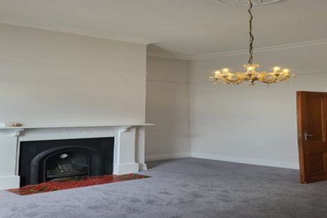 Photo of property in 130 Tasman Street, Mount Cook, Wellington, 6021