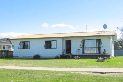 Photo of property in 12 Harker Avenue, Wairoa, 4108