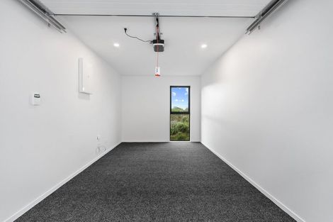 Photo of property in 1/1090 Beach Road, Torbay, Auckland, 0630