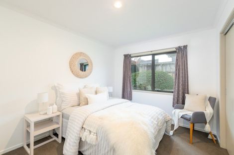 Photo of property in 52 Sunstone Crescent, Brown Owl, Upper Hutt, 5018