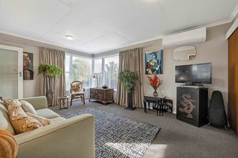 Photo of property in 8 Omata Road, Westown, New Plymouth, 4310