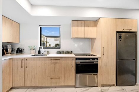 Photo of property in 3/25 Hargest Crescent, Sydenham, Christchurch, 8023