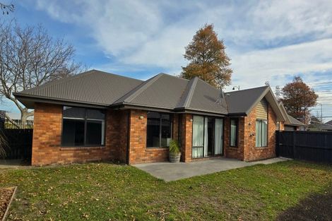 Photo of property in 2 Little Oaks Drive, Yaldhurst, Christchurch, 8042