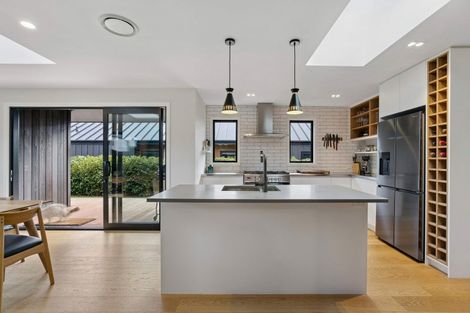 Photo of property in 28 Mcadam Drive, Jacks Point, Queenstown, 9371