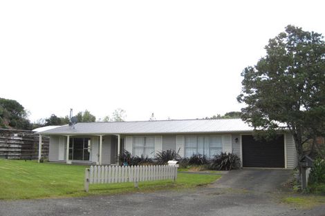Photo of property in 15a Leatham Avenue, Strandon, New Plymouth, 4312
