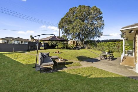 Photo of property in 265 Great North Road, Henderson, Auckland, 0612