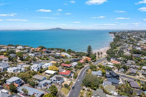 Photo of property in 525 Beach Road, Murrays Bay, Auckland, 0630
