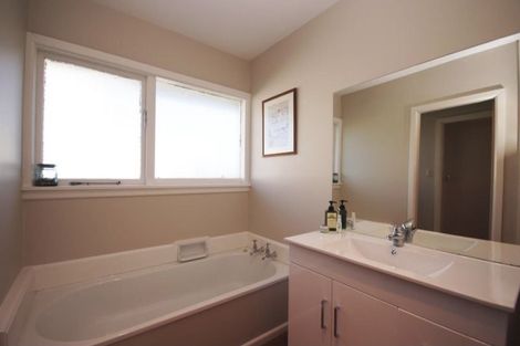 Photo of property in 32 Skerten Avenue, Hornby, Christchurch, 8042