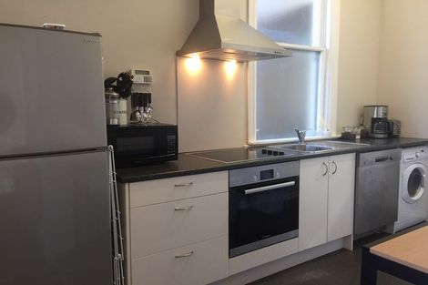 Photo of property in 17 Portland Crescent, Thorndon, Wellington, 6011