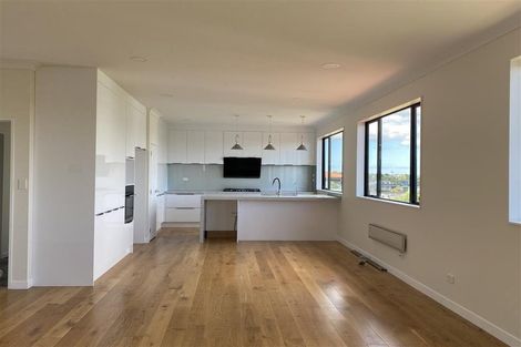 Photo of property in 16a Venus Place, Half Moon Bay, Auckland, 2012