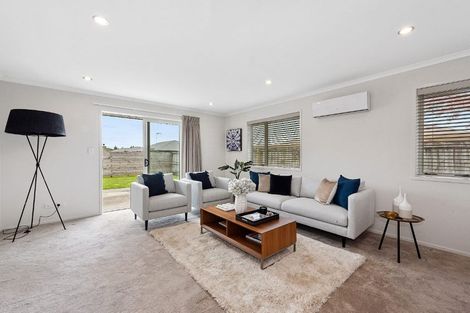 Photo of property in 22 Shrule Place, Huntington, Hamilton, 3210