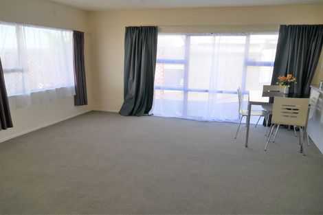 Photo of property in 16 Orewa Heights Crescent, Orewa, 0931