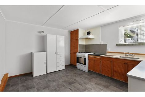 Photo of property in 56 Lincoln Avenue, Tawa, Wellington, 5028