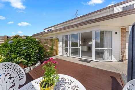 Photo of property in 130h Lakeside Drive, Orewa, 0931