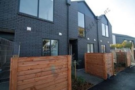 Photo of property in 2/255 Kilmore Street, Christchurch Central, Christchurch, 8011