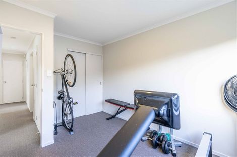 Photo of property in 25a Dawnhaven Drive, Te Atatu Peninsula, Auckland, 0610