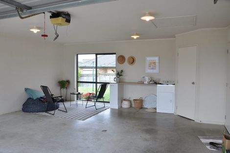 Photo of property in 126 Rototuna Road, Rototuna, Hamilton, 3210