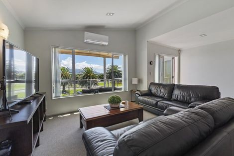 Photo of property in 4/1 Marine Parade, Paraparaumu Beach, Paraparaumu, 5032