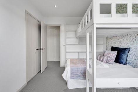 Photo of property in 1 Gleneagles Way, Waiwhakaiho, New Plymouth, 4312