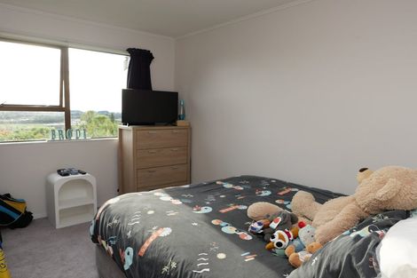 Photo of property in 67 Kotare Street, Waikanae, 5036