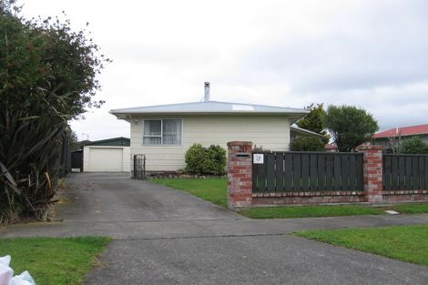 Photo of property in 20 Hillcrest Drive, Kelvin Grove, Palmerston North, 4414