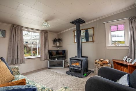 Photo of property in 87 Cheviot Street, Roxburgh, 9500