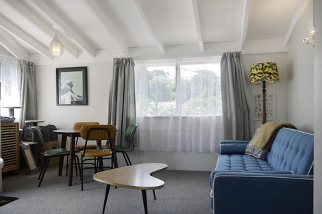 Photo of property in 24/125u Queens Drive, Lyall Bay, Wellington, 6022