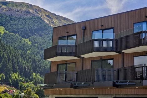 Photo of property in The Alex Apartments, 135u32b Hallenstein Street, Queenstown, 9300