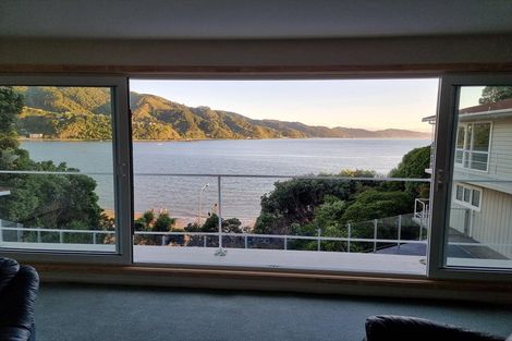 Photo of property in 1a Howard Road, Point Howard, Lower Hutt, 5013